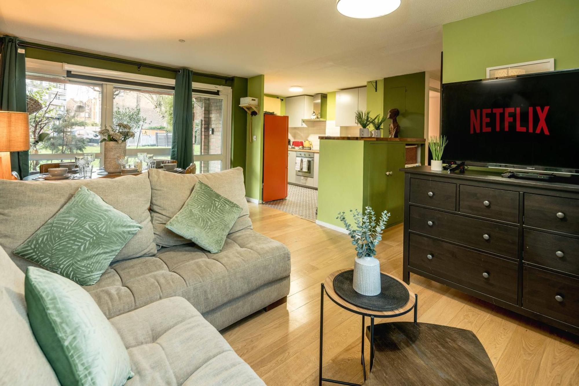 20 Percent Off -promo Genius Offers-citycenter Londonbridge With Parking-wifi-sleeps7-4beds-netflix-family! London