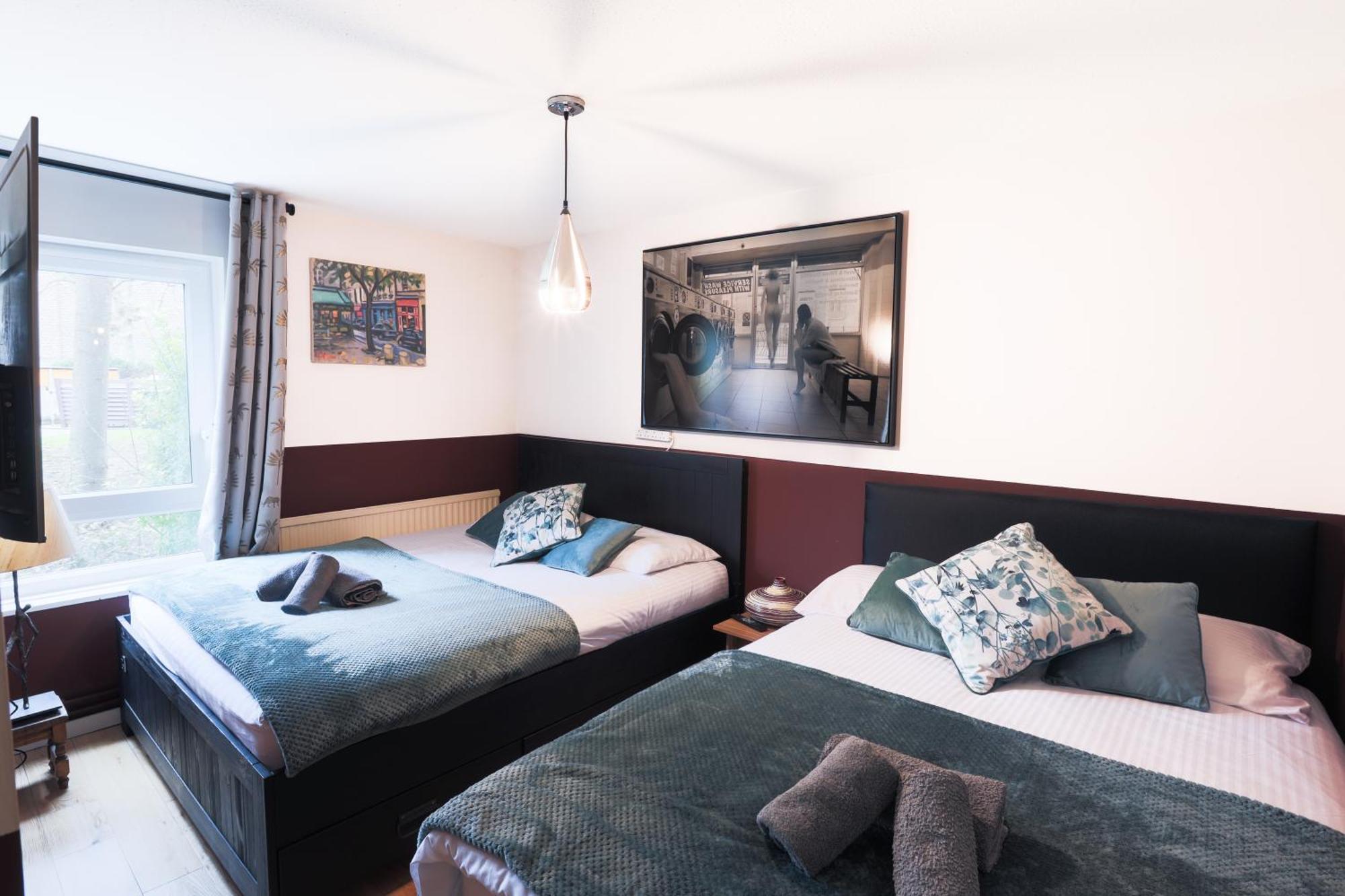 Apartment 20 Percent Off -promo Genius Offers-citycenter Londonbridge With Parking-wifi-sleeps7-4beds-netflix-family! London