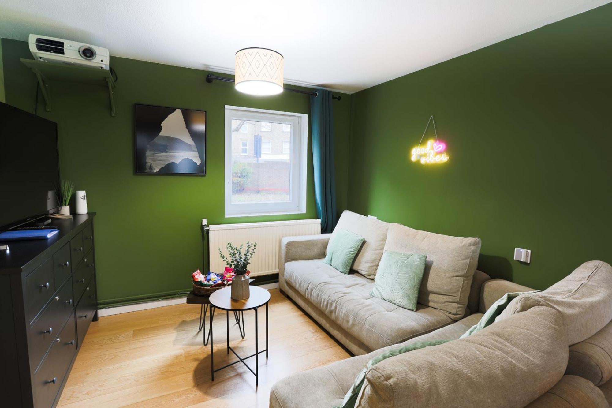 20 Percent Off -promo Genius Offers-citycenter Londonbridge With Parking-wifi-sleeps7-4beds-netflix-family! Apartment London