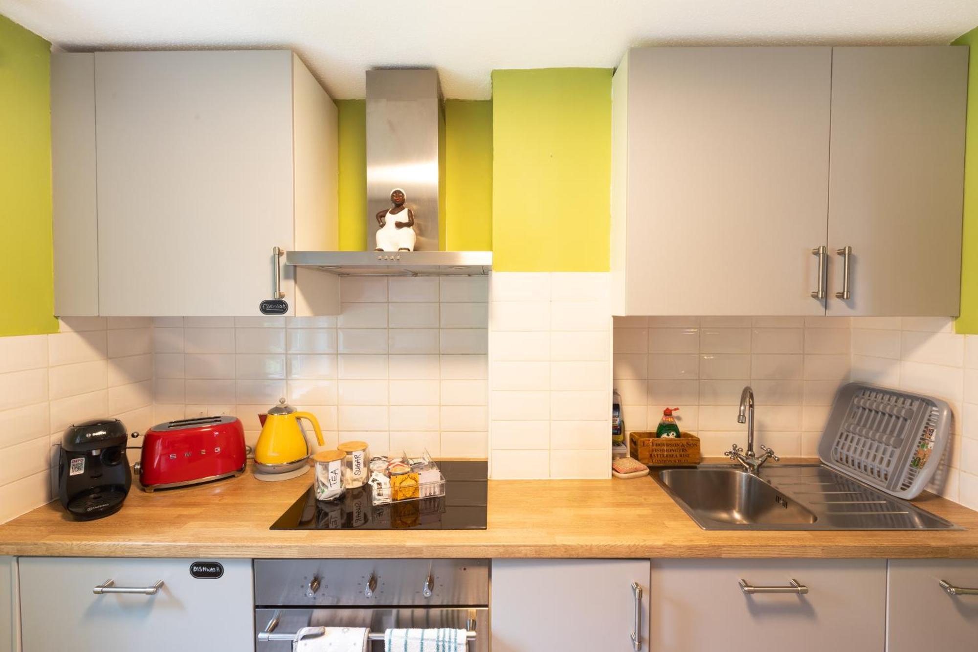 20 Percent Off -promo Genius Offers-citycenter Londonbridge With Parking-wifi-sleeps7-4beds-netflix-family! London