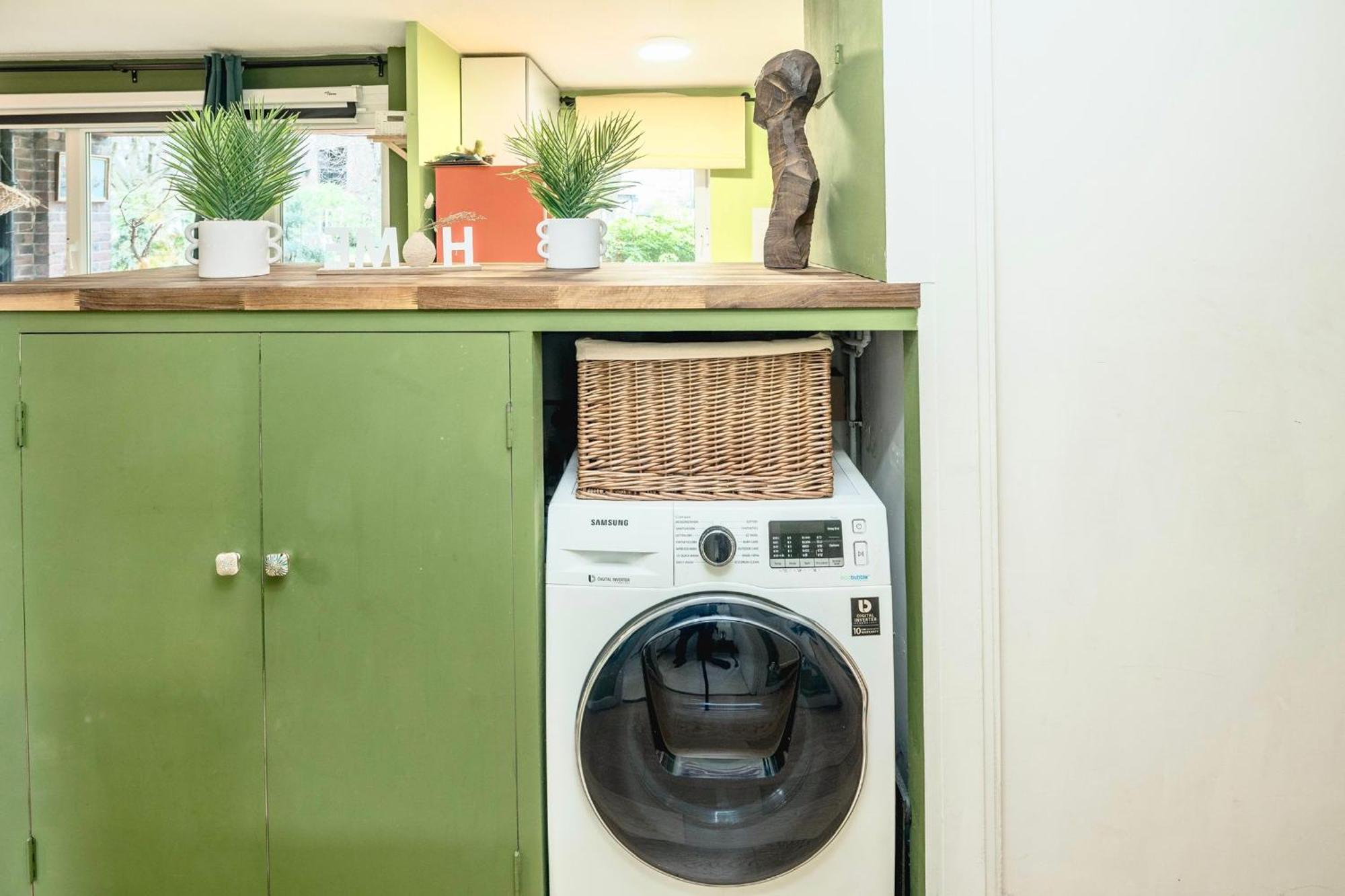 20 Percent Off -promo Genius Offers-citycenter Londonbridge With Parking-wifi-sleeps7-4beds-netflix-family!