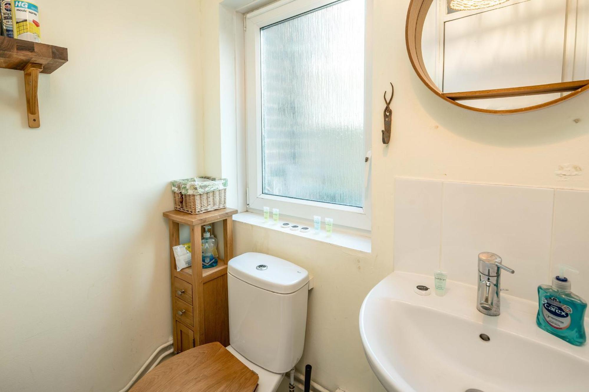 20 Percent Off -promo Genius Offers-citycenter Londonbridge With Parking-wifi-sleeps7-4beds-netflix-family! * London